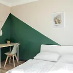 Eastseven