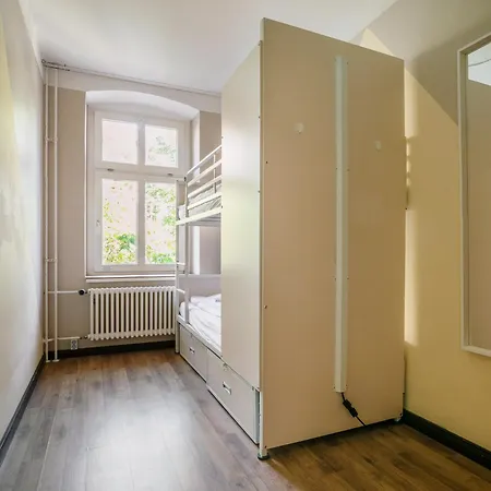 Albergue Eastseven